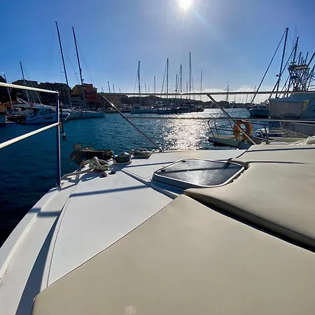Hotel na wodzie Stonda In Mare Une Parenthese En Mer *